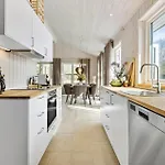 4 Bedroom In Dom wakacyjny *