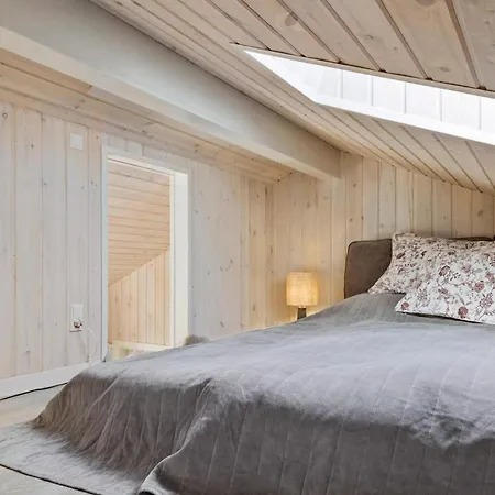Holiday home 4 Bedroom In