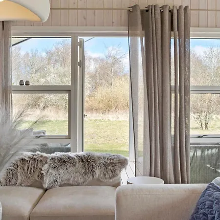 4 Bedroom In Holiday home *