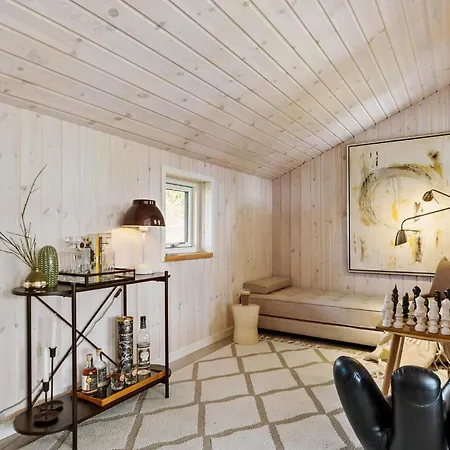 Holiday home 4 Bedroom In Hojby